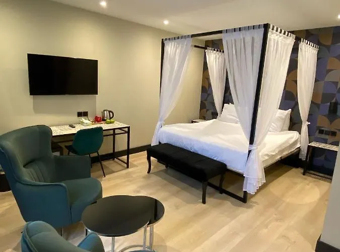 Alp De Veenen 3* אמסטלבין