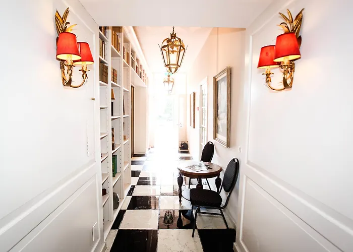 Alp De Veenen מלון 3*