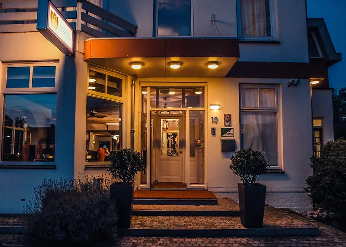 Alp De Veenen אמסטלבין