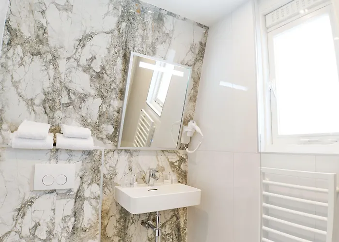 Alp De Veenen 3* אמסטלבין