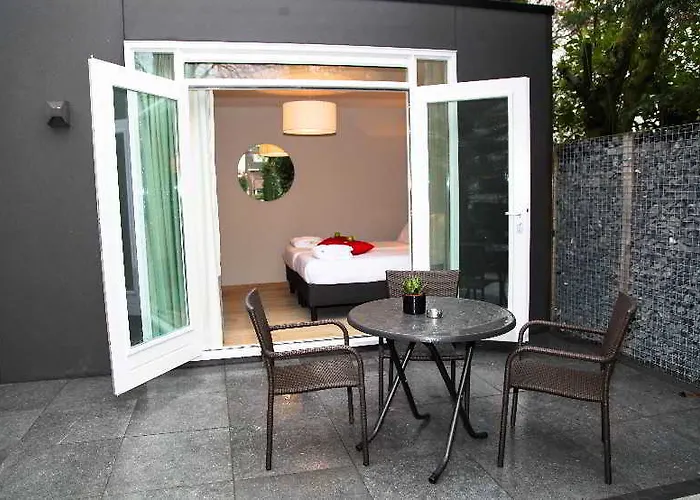 Otel Alp De Veenen Amstelveen